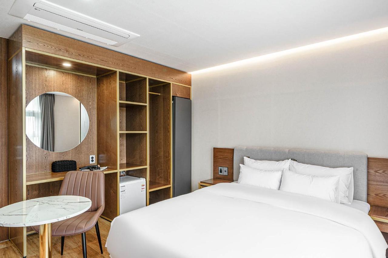 Browndot Hotel Jeonju Ajung Екстер'єр фото