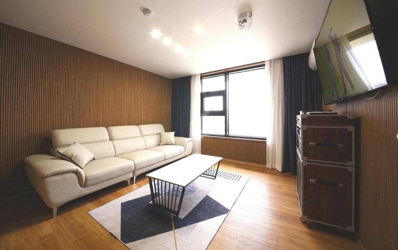 Browndot Hotel Jeonju Ajung Екстер'єр фото