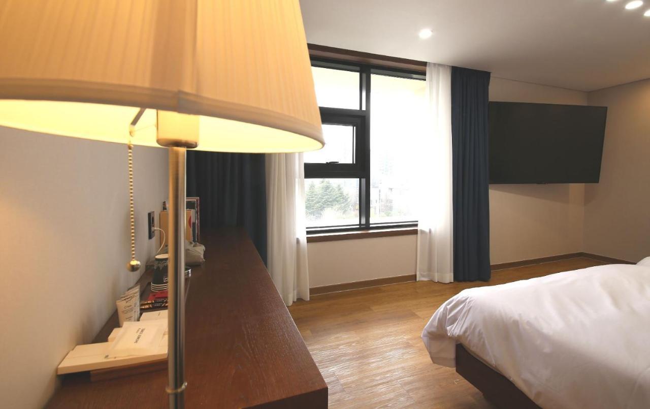 Browndot Hotel Jeonju Ajung Екстер'єр фото