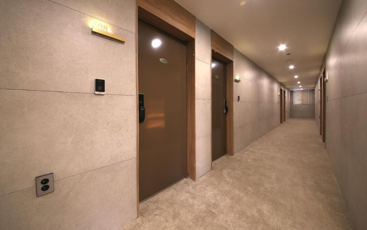 Browndot Hotel Jeonju Ajung Екстер'єр фото